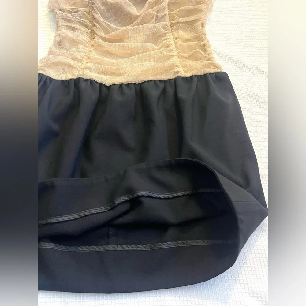 Elizabeth and James Elegant Black and Tan Strapless Wool Lace Mini Dress Size 6 - Picture 8 of 16